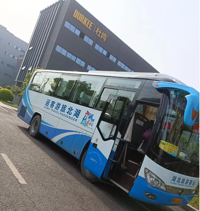 米乐YY易游风管销售中心安徽明堂山景区旅游团建运动